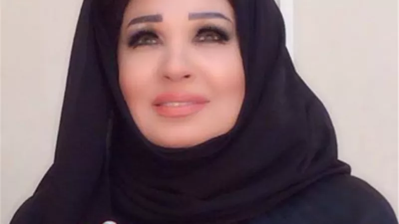 فيفي والحجاب.. ألغاز الراقصة الشهيرة مع ”الزي الإسلامي ”