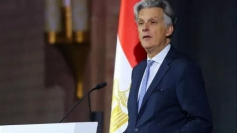 سفير بريطانيا بالقاهرة: البحث العلمى سمة أساسية للشراكة مع مصر
