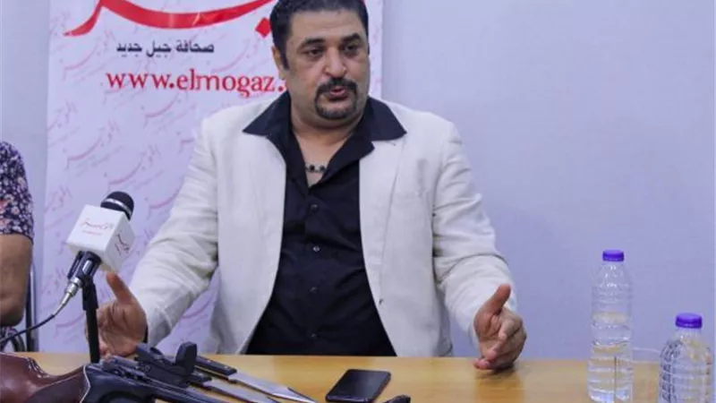 يرويها بطل ”السلاح ” محمود أبو العينين.. حكايات النجمات مع الخناجر والسكاكين