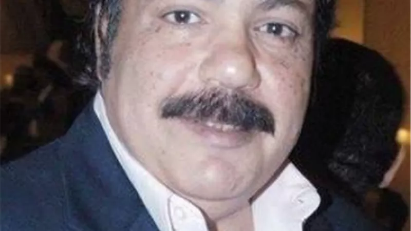 نجل طلعت زكريا: قوم بوس ايد أبوك ورجل أمك