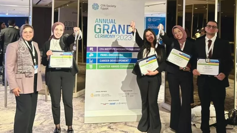 الجامعة الألمانية بالقاهرة تحصد المركز الثالث والميدالية البرونزية في مسابقة تحدى البحوث لعام 2023