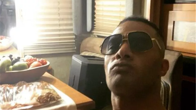 فيديو.. محمد رمضان يطرح برومو أغنيته الجديدة ”مومبيه”