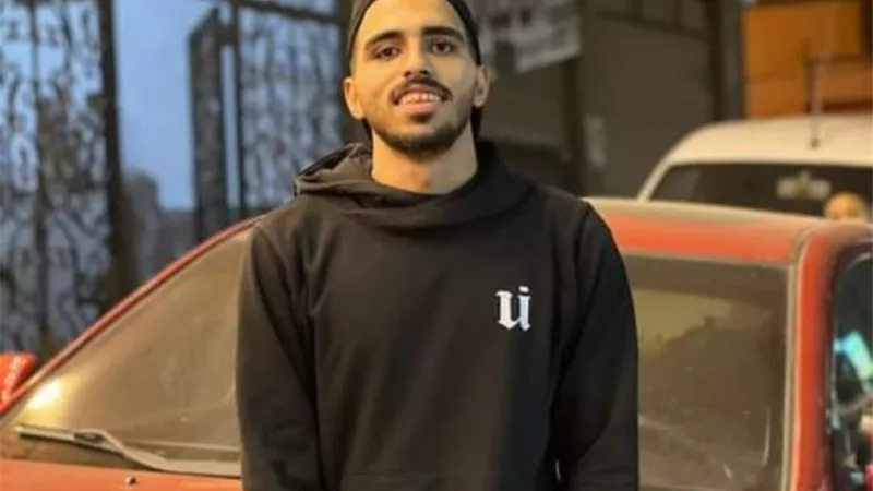 ”الحاج إكسلانس” .. مصطفي الجوكر يساعد محمد سعد في الوكالة