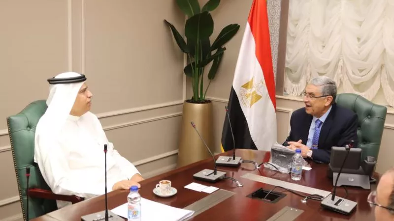 وزير الكهرباء يبحث مع رئيس «الإمارات العالمية للألمنيوم» آفاق التعاون والاستثمار في مصر