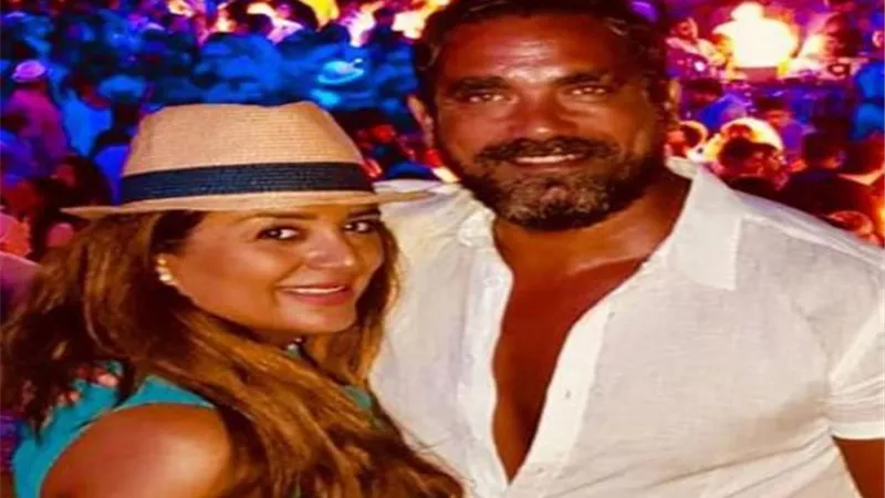 بالفيديو.. أمير كرارة وزوجته يرقصان على أغنية ”مليونير” في حفل عيد ميلاده