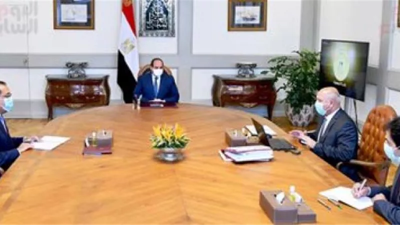 تفاصيل اجتماع السيسى مع مدبولى و كامل الوزير لمتابعة مشروعات النقل
