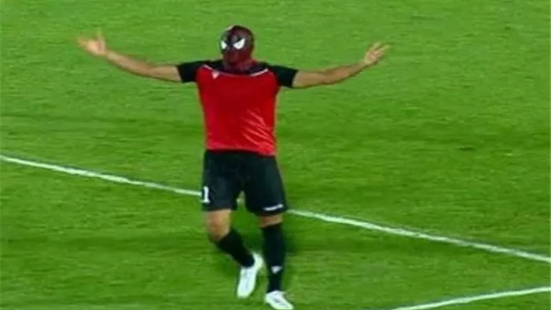الطلائع يتقدم على المقاصة بهدف ”سبايدر مان” في الشوط الأول