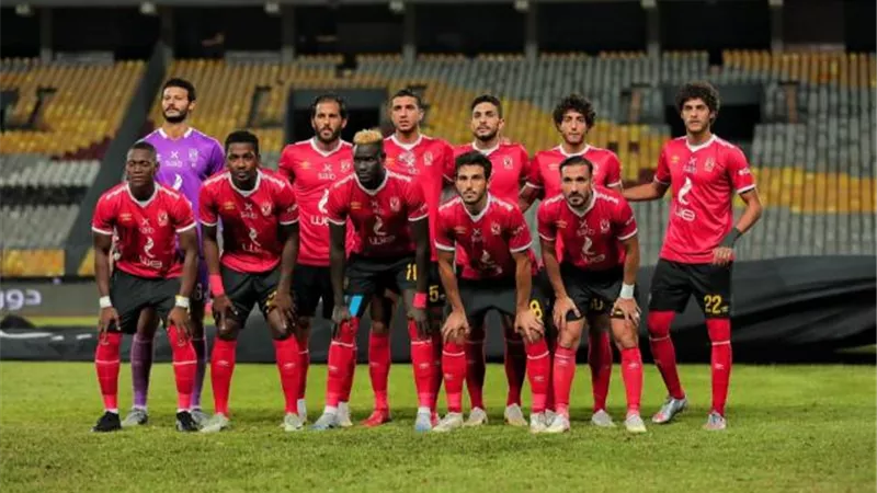 الأهلي يتلقى ضربة قوية في خط الدفاع قبل مواجهة الوداد المغربي