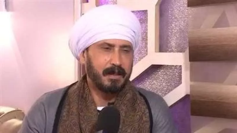 أحمد عيد يلفت الأنظار بدوره في مسلسل ”عملة نادرة”