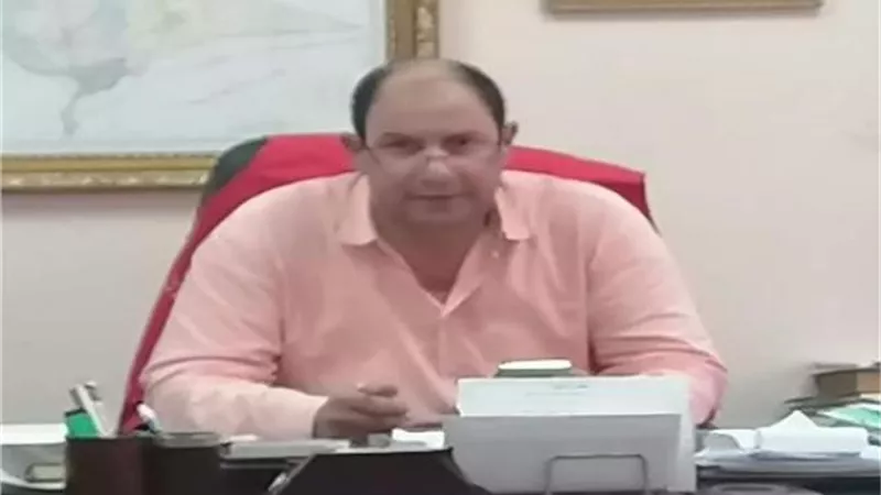 وكيل صحة القليوبية يجري جراحة عاجلة لمصابة بكورونا
