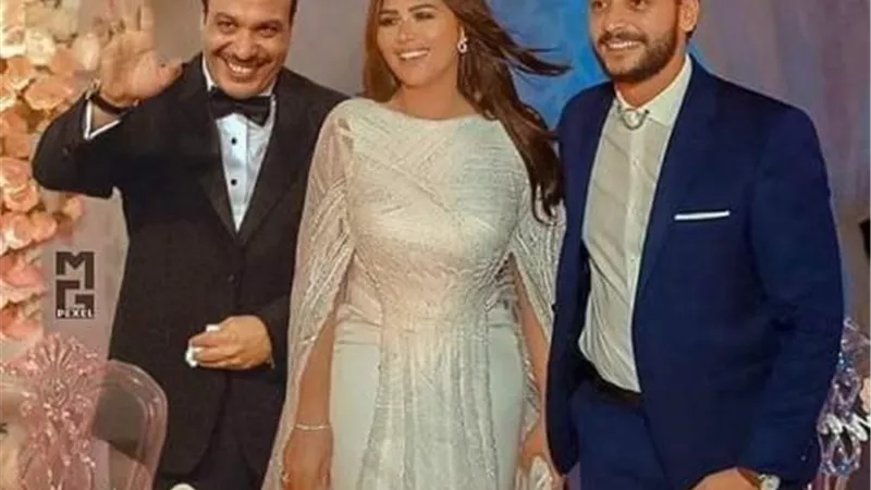 بعد رحيله بـ 6 سنوات.. خالد صالح يحضر زفاف نجله عن طريق الفوتوشوب