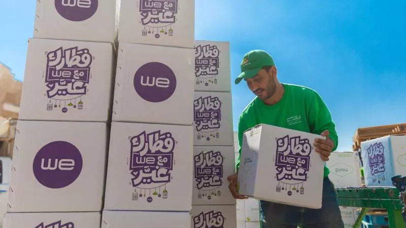 بنك الطعام المصري يتعاون مع المصرية للاتصالات WE  لدعم 21 مائدة رحمن وتجهيز 200 ألف كرتونة مواد غذائية