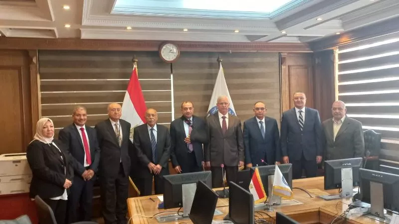 لجنة ترشيح رؤساء الجامعات تواصل أعمالها بمقابلة المُرشحين لرئاسة جامعتي كفر الشيخ وجنوب الوادي