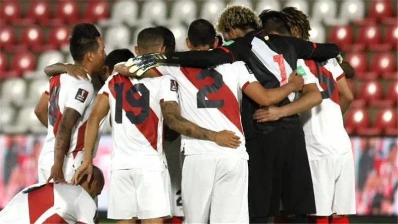 الكورونا تضرب صفوف منتخب بيرو قبل مواجهة البرازيل