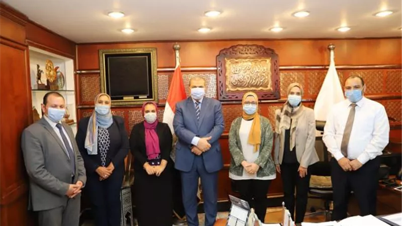 صور.. لقاء وزير القوى العاملة بممثلي مبادرة ” فتيات في أدوار قيادية ”