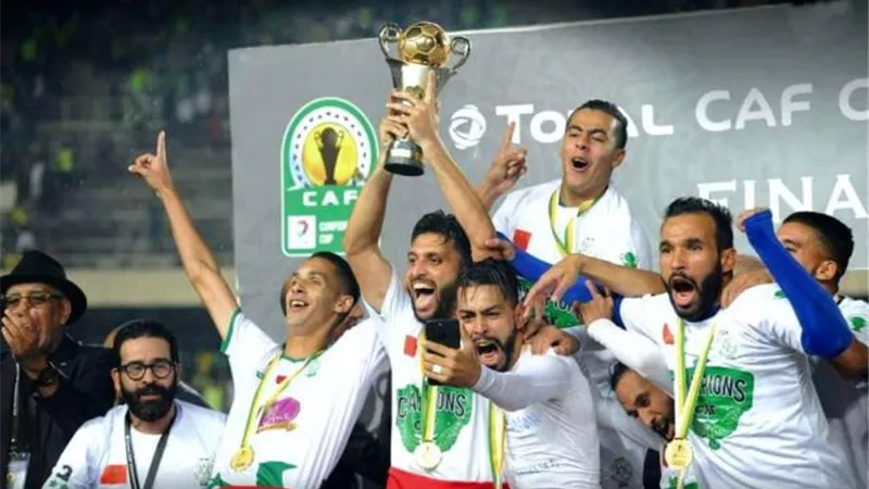 الرجاء المغربي يؤهل رباعي الفريق أملا في اللحاق بمواجهة الزمالك في نصف نهائي الأبطال