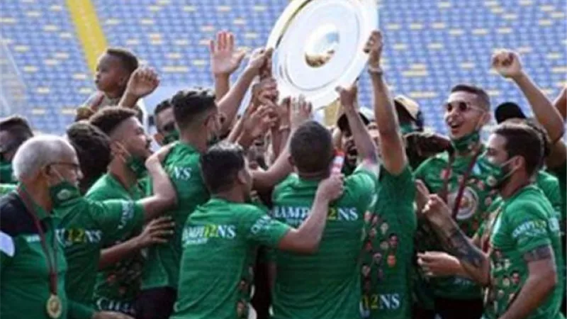 الرجاء يتسلم درع الدورى قبل مواجهه الزمالك