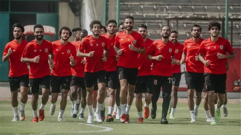 قناة الأهلي تكشف كواليس بعثة الفريق بالمغرب