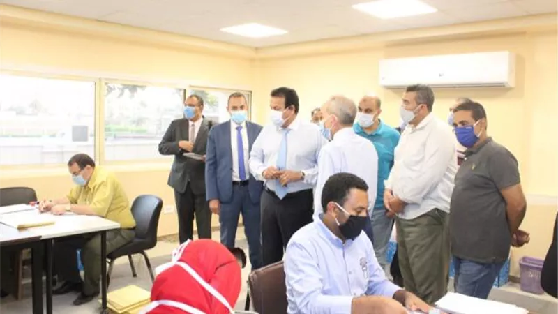 عبدالغفار يجرى زيارة مفاجئة لمكتب تنسيق عين شمس