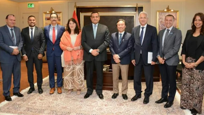 وزير التنمية المحلية يبحث مع وفد برنامج الأمم المتحدة للمستوطنات البشرية ملفات التعاون المشترك