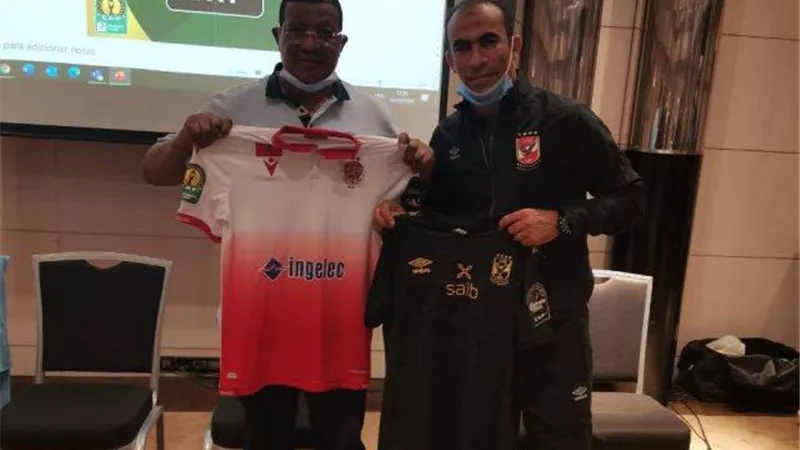 الأهلي يرتدي الاسود الكامل مقابل الابيض للوداد