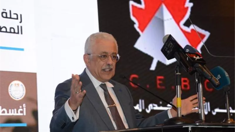 في رسالة بالفيديو..«شوقي» يستعرض استعدادات العام الدراسي الجديد 2021/2020