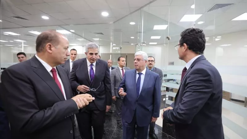 وزير التعليم العالي يتفقد شركة ”انطلاق” بجامعة المنصورة