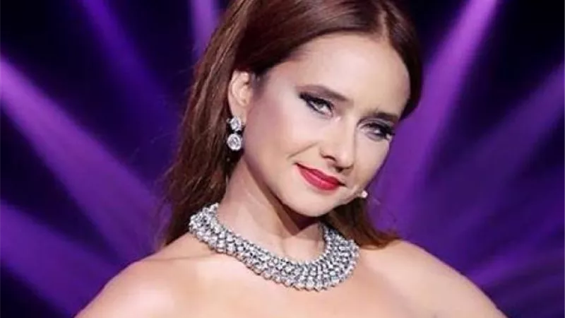نيللى كريم: تزوجت وعمري 17 سنة بدون علم أهلي واللي في دماغي بعمله صح أو غلط (فيديو)