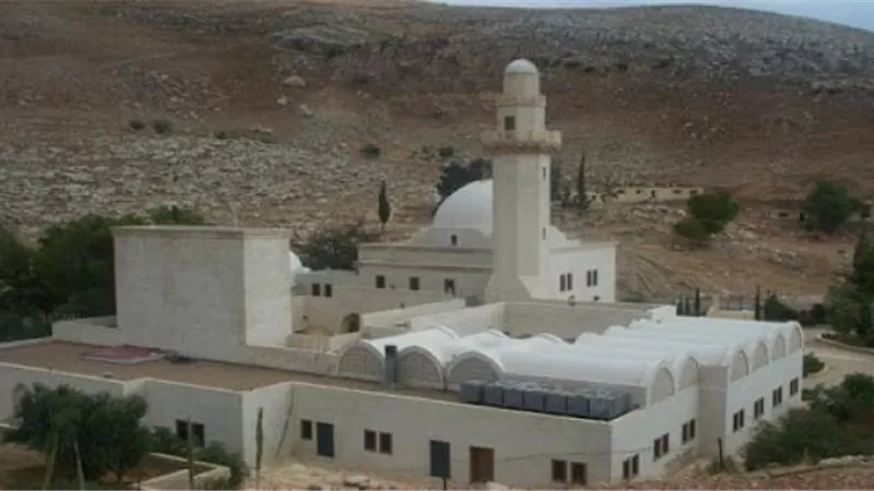 ارتكبوا أبشع الجرائم ..أوقف الله عنهم الهواء أسبوعاً كاملاً.. سلطت الشمس علي وجوههم حتى كادت تحرقهم .. صرخ فيهم جبريل عليه السلام فتفجرت أذانهم وقلوبهم.. ما لاتعرفه عن النبي شعيب وقومه