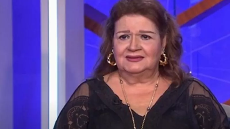 ميمي جمال تشيد باداء نادين نسيب نجيم: بتمثل من قلبها