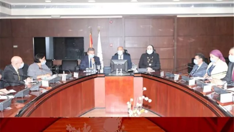 3 وزراء يبحثون تطوير الأسطول التجاري المصري
