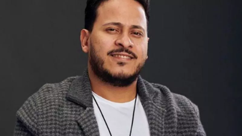 كريم عفيفي يستعد لـ«أصل الحكاية» من توقيع محمد أمين