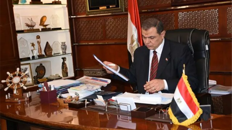 بدأت اليوم .. تفاصيل صرف 630 ألف  جنيه لـ 292 عاملا بشركة ”هنى ويل” بالشرقية