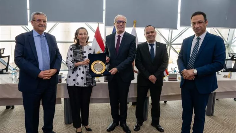 جامعة مصر للمعلوماتية تستقبل وزير الاتصالات الجزائري لفتح باب تبادل الخبرات العلمية