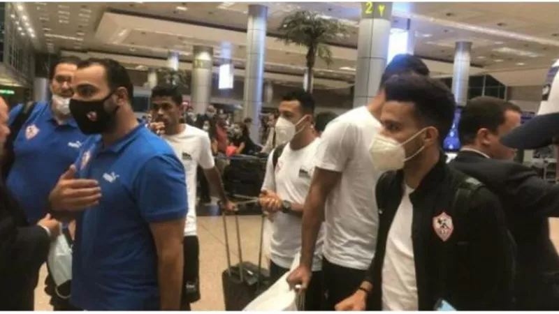 بعثة الزمالك تجري مسحة كورونا في مطار القاهرة