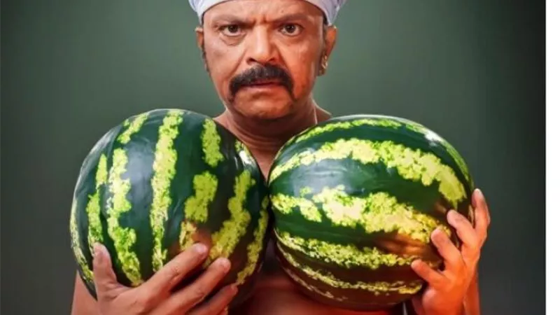 محمد هنيدى يروج لفيلمه الجديد بشكل مختلف