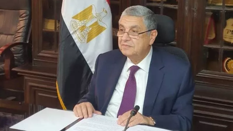 لأول مرة.. وزير الكهرباء يرد على تخفيف الأحمال رغم وجود فائض في الإنتاج