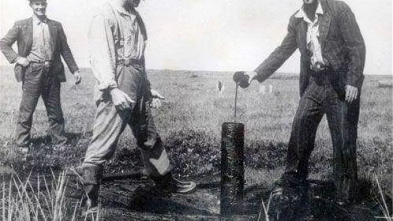 البداية كانت منذ عام 1909 ... حكاية استخراج أول قطرة بترول فى مصر