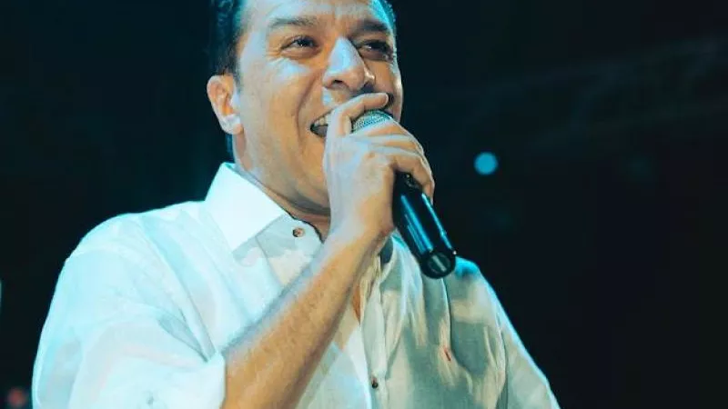 مصطفى كامل يتألق في ثاني حفلاته بالساحل الشمالي .. صور