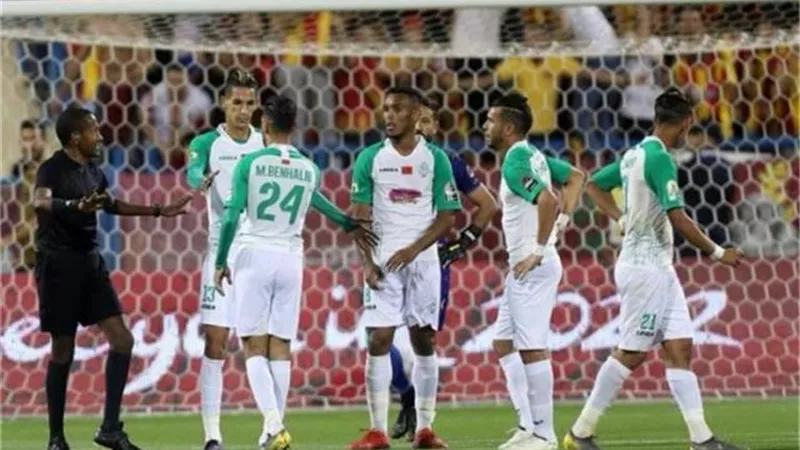 تقارير: الاتحاد الإفريقي يسمح للرجاء المغربي بإضافة 3 لاعبين قبل مواجهة الزمالك