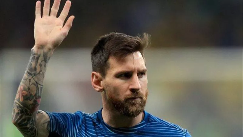 ميسي: أتمنى أن يلعب رونالدو ضد برشلونة الأربعاء المقبل