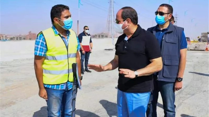 بالصور.. تفاصيل جولة السيسي في القاهرة للاطمئنان علي مشروعات الطرق