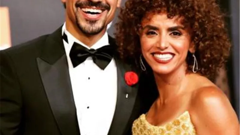 بـ ”شعر كيرلي منكوش”.. علا رشدي تتألق في افتتاح مهرجان الجونة السينمائي
