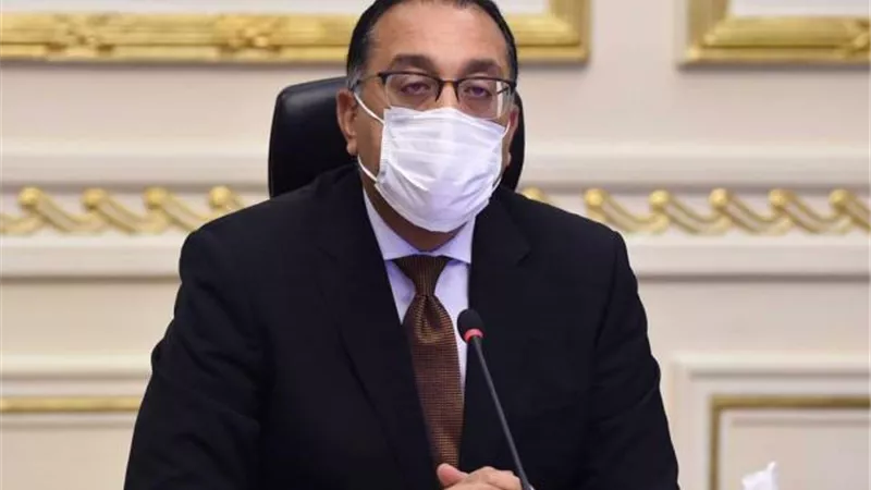 تمهيدا لافتتاحه قريبا ... مدبولى يتفقد المتحف المصري الكبير