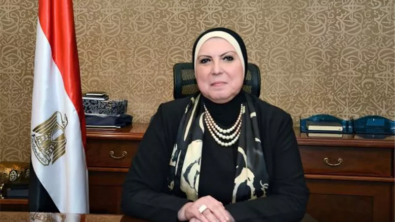 وزيرة التجارة والصناعة تستعرض مع العاملين بجهاز حماية المنافسة ومنع الممارسات الاحتكارية سبل الارتقاء بأداء منظومة عمل الجهاز خلال المرحلة المقبلة