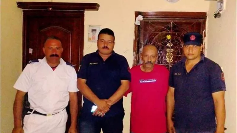 العثور على قط محشور فى باب منزل بالقناطر الخيرية