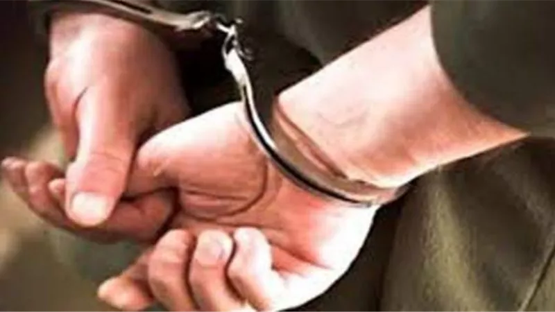 سيدة تزنى وعشيقها يعتدى على زوجها بالضرب