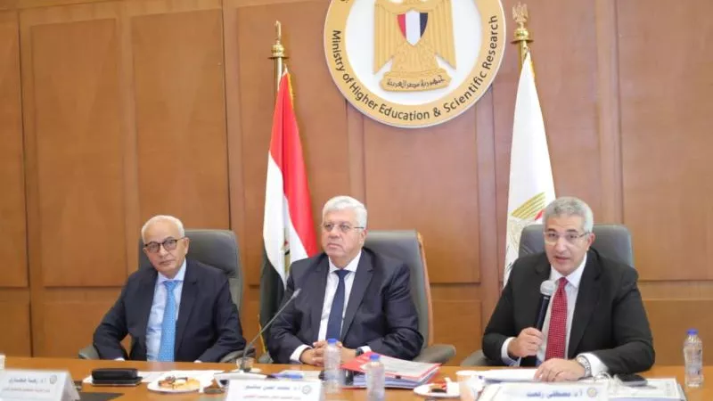 الأعلى للجامعات يعتمد اللائحة الموحدة للتدريب الإلزامي بكليات الطب