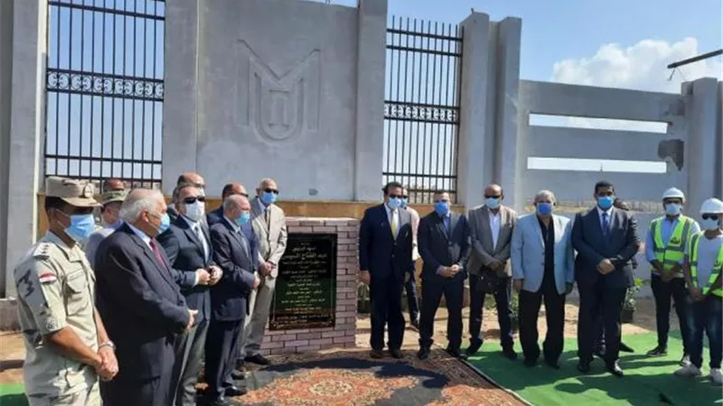 بالصور .. وزير التعليم العالي يضع حجر الأساس لجامعة المنصورة الأهلية