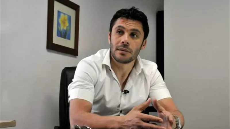 أحمد حسن يفتح النار على إدارة بيراميدز بعد الهزيمة أمام نهضة بركان